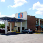 25MOTEL 6