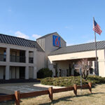 3MOTEL 6