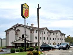 7SUPER 8