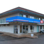 8MOTEL 6