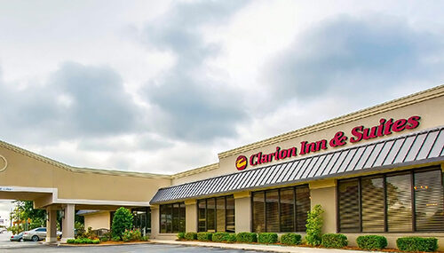 CLARION INN & SUITES