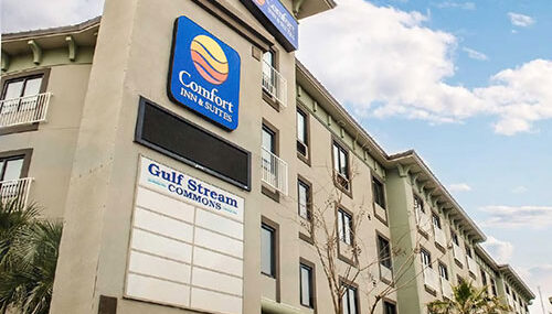 COMFORT INN & SUITES