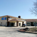 MOTEL 6