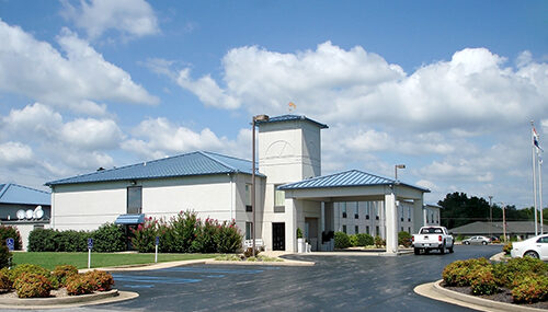 OZARK HILLS INN