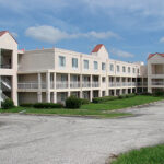QUALITY ROOF INN