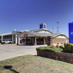 32MOTEL 6