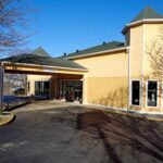 BAYMONT INN & SUITES2