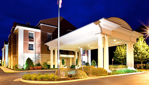 HOLIDAY INN EXPRESS & SUITES2