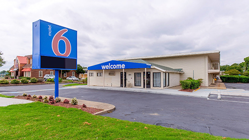MOTEL 6